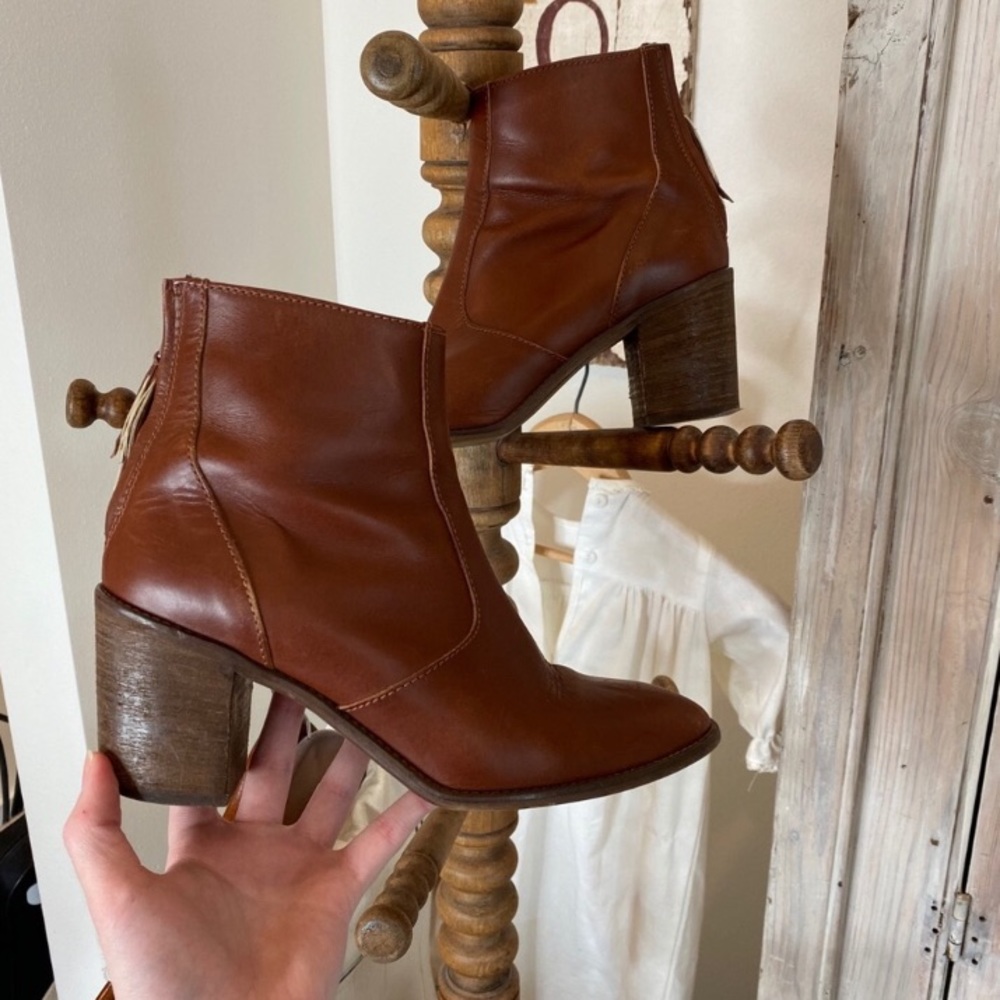 Madewell heeled ankle booties